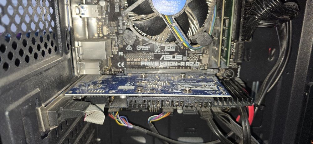 OCAZIE!Sistem i3 gen 9 placa video dedicata