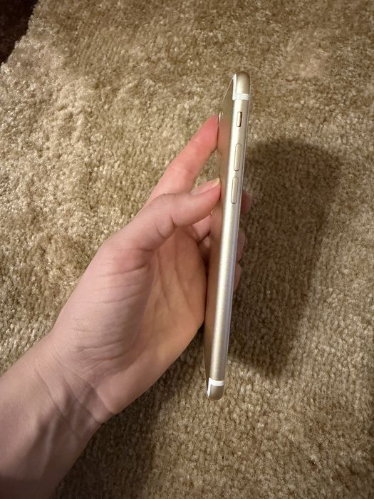 Vand iPhone 7 white/gold 32 GB