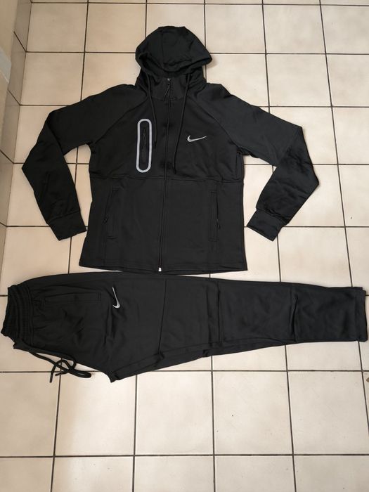Спортен екип  Tech Fleece размер S,М и  XL