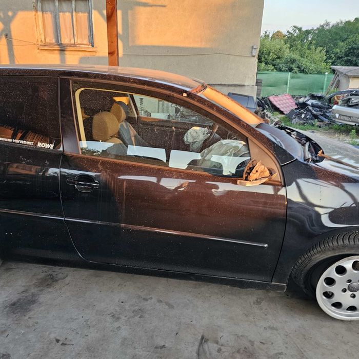 Продавам Голф 5 2.0tdi 140кс. BKD на ЧАСТИ, както и още около 10 голфа