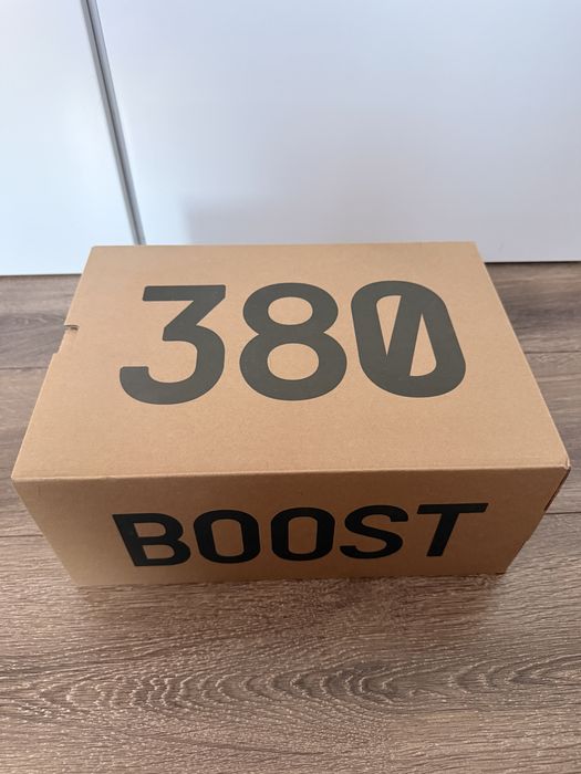 adidas Yeezy Boost 380 Pyrite - нови с кутия - 43 1/3