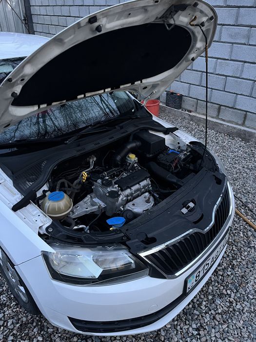Продам Skoda Rapid в рассрочку с выкупом