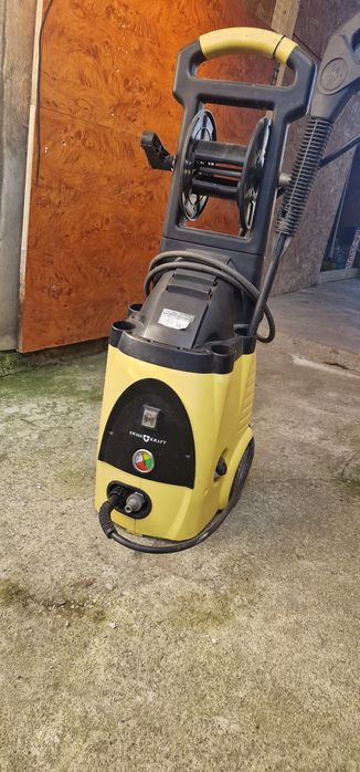 Aparat de spălat cu presiune