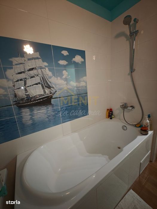 Apartament Superb PLopeni