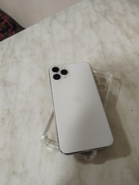 Айфон 11 pro 64 гб,