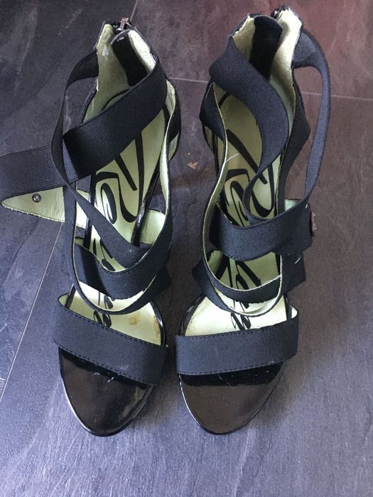 Обувки на висок ток 39 номер