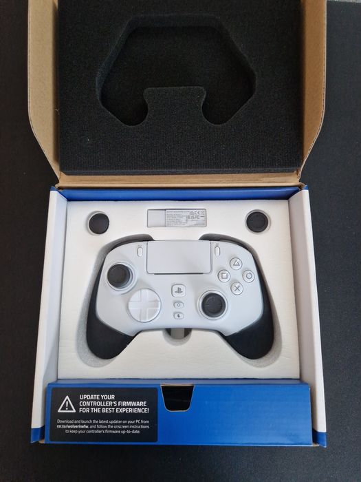 Controller Wireless RAZER Wolverine V2 Pro, PC, PS5, White