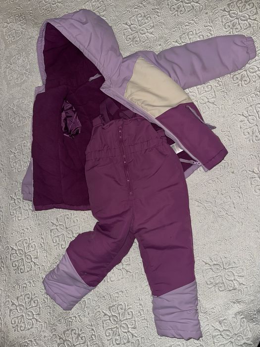 Детско яке Nike; ботуши Moon Boot