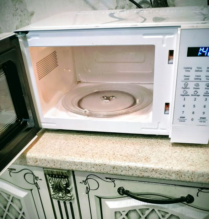 Срочно микроволновая печь