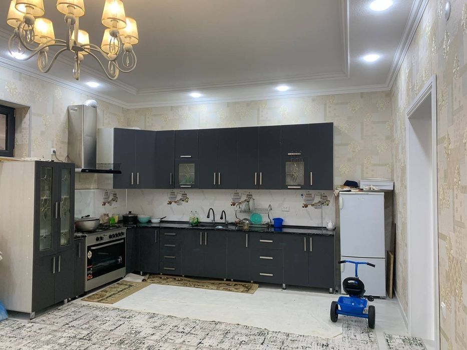 Замонавий ҳовли сотилади