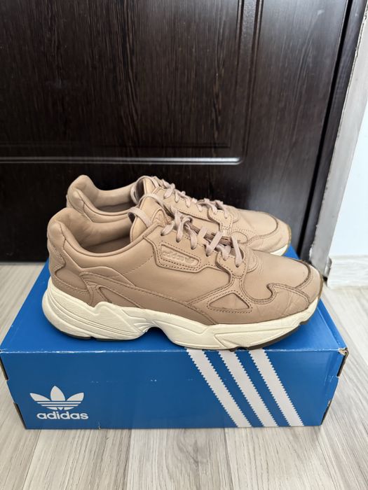 Adidasi Adidas, marimea 38 2/3