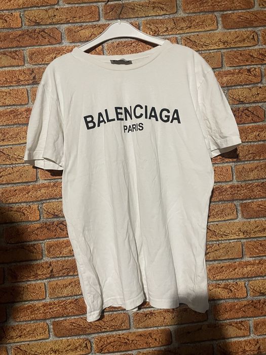 Tricou balenciaga fac si schimburi
