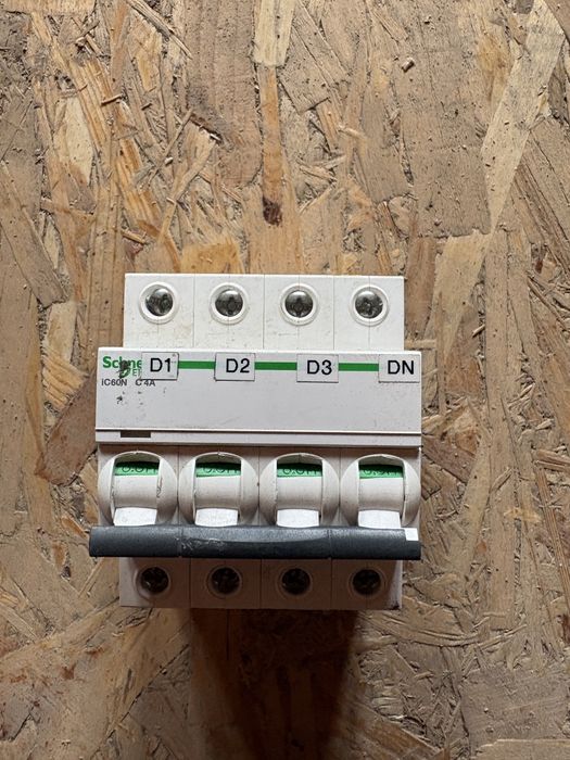 Disjunctor modular Schneider