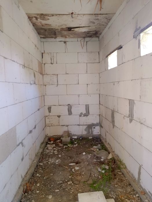 Uchastka sotiladi yer maydoni 1.15 soyixdan iborat