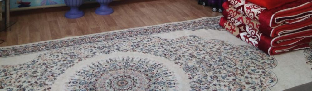 Продам 2 ковры в хорошем состоянии