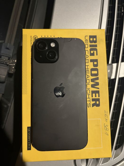 iPhone 15 128GB black спукън гръб