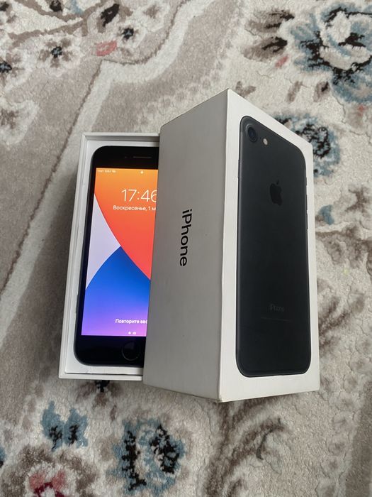 Айфон 7.