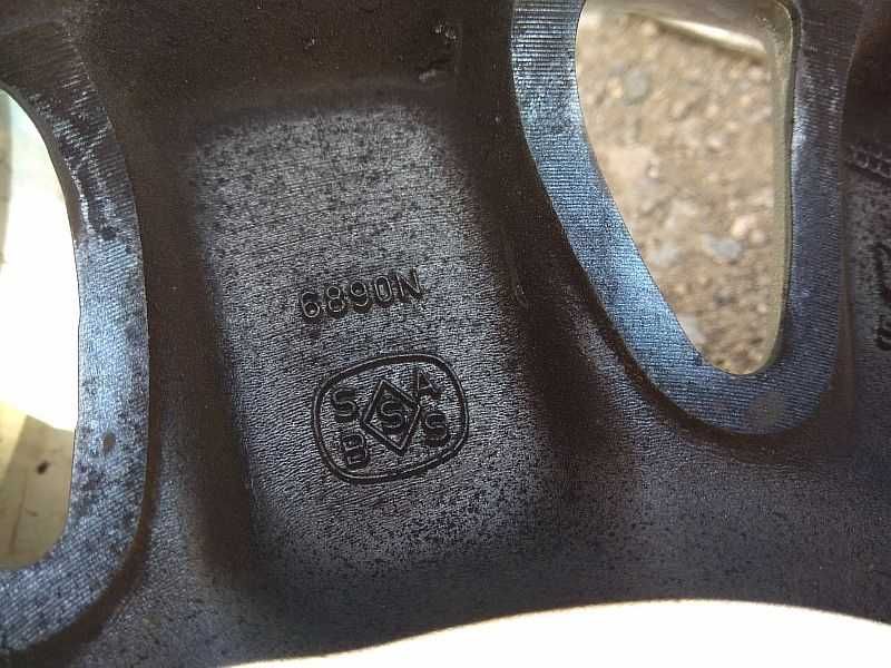 Продам оригинальные легкосплавные диски R15
