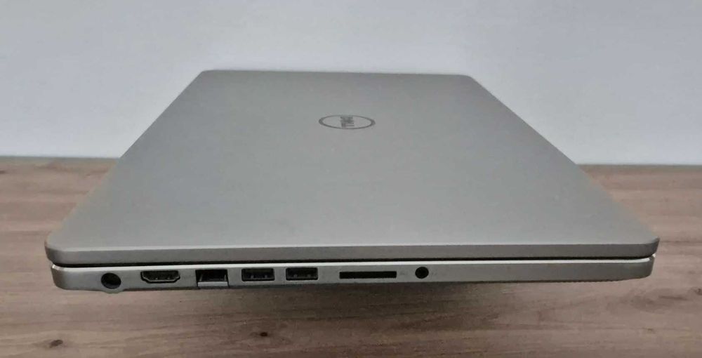 Продавам лаптоп DELL Inspiron 7737 17''
