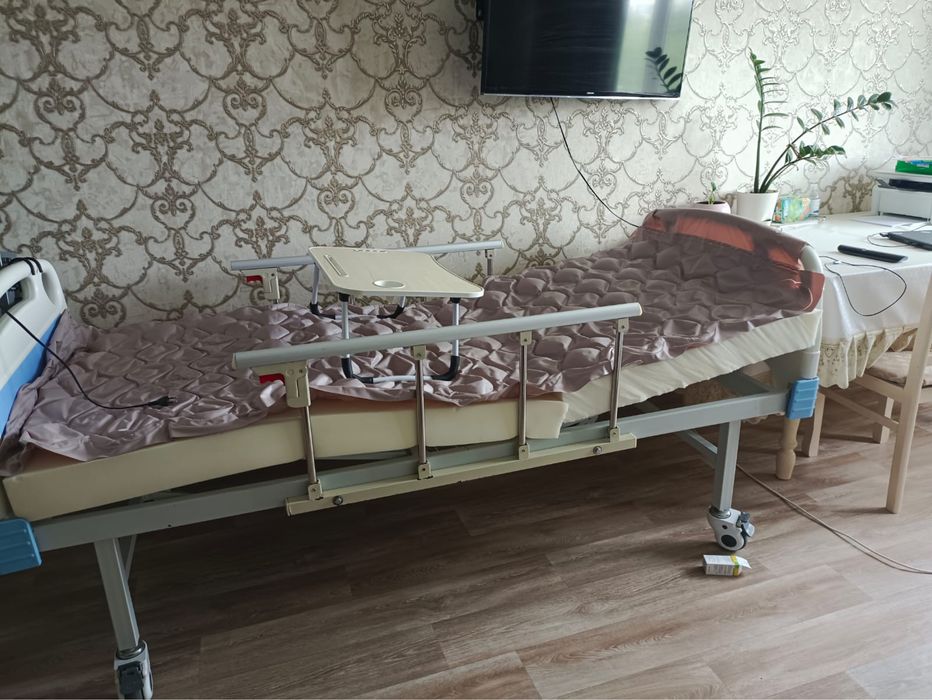 Кровать для лежачих больных