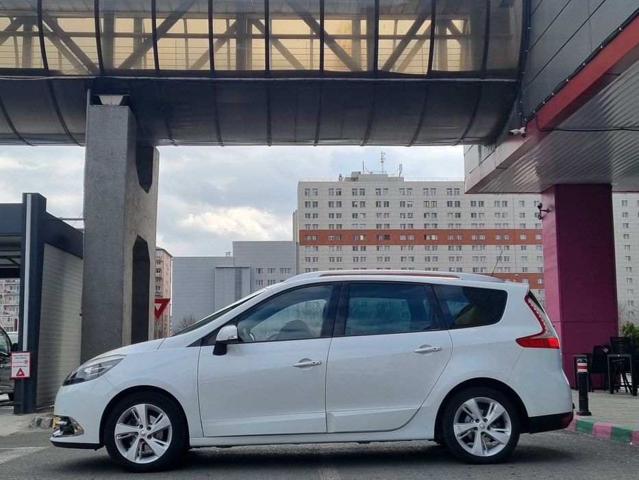 Renault Grand Scenic 7 Locuri-DVD+TV+Video