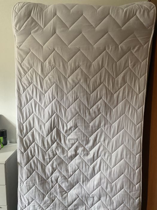 Saltea din spuma 90x200 + topper JYSK (Basic T40)