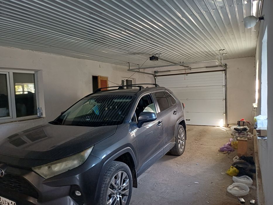 Продам дом ( двух этажный]