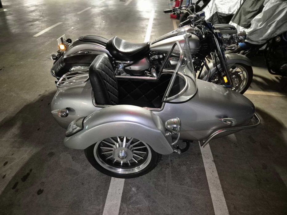 Vand / inchiriez  motocicleta cu atas YAMAHA XV 1900  Stratoliner