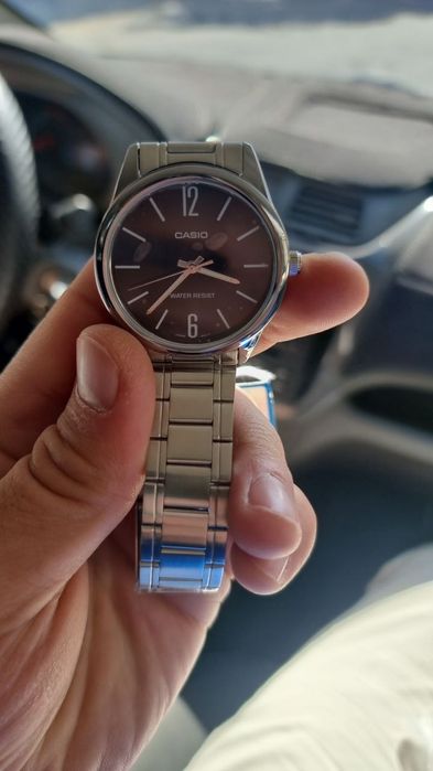 Soat Casio yangi hali kam ishlatgan