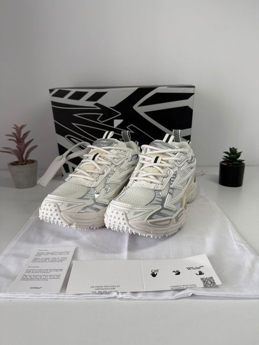Off white ,,Be right back'' Albi(40,41)(PLATA RAMBURS,FARA AVANS Verificare la livrare )