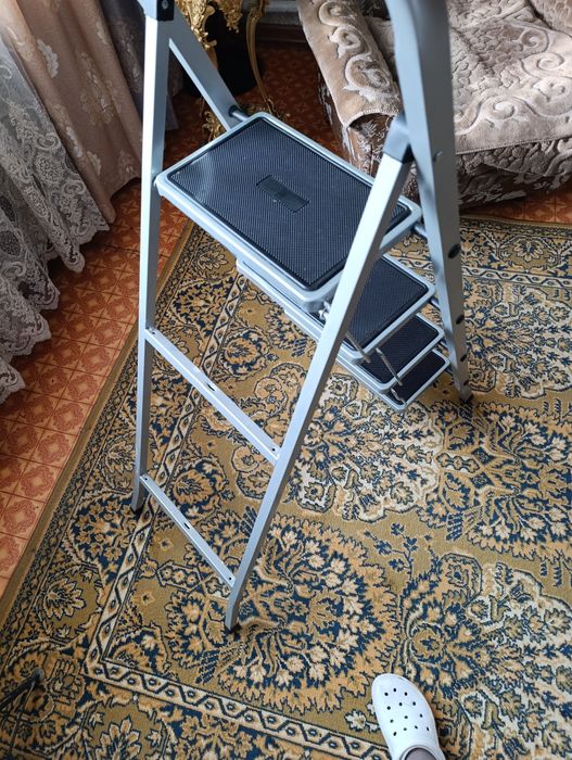 Стремянка для дома для дачи