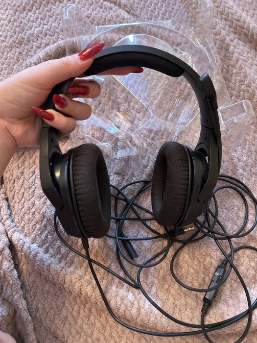 Наушники HyperX игровые новые с микрофом