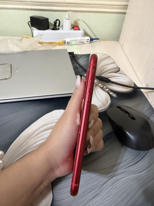 Iphohe 11 (PRODUCT) Red