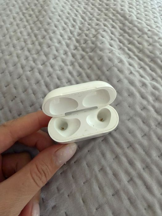 Кейс AirPods 3 продам