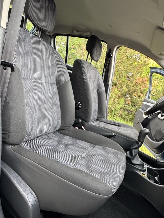 Vând Dacia Sandero Motor 1.4 Benzină MPI 75 CP Import Germania Fara rugină