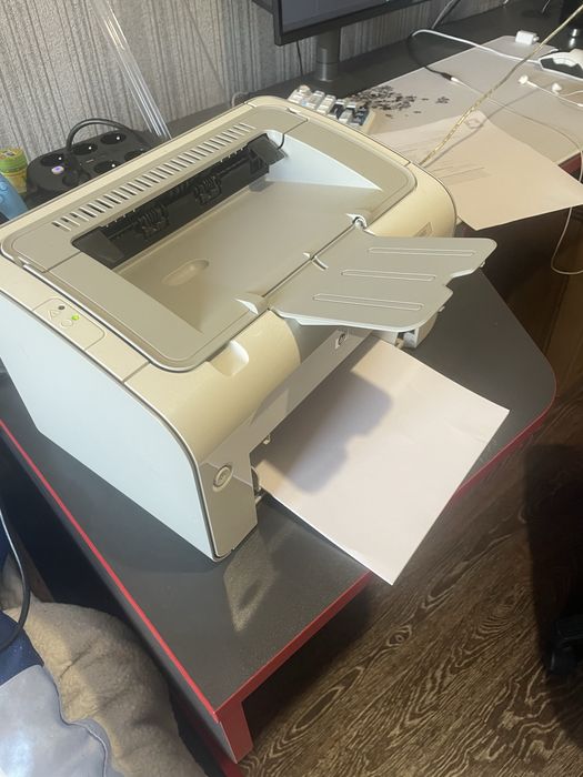 Приниер HP LASER JET P1102