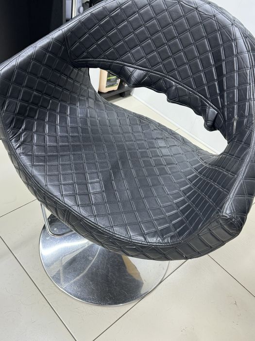 Продам кресло парикмахера