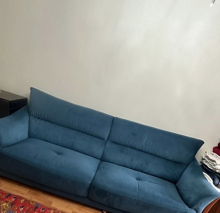 Срочно продам диван