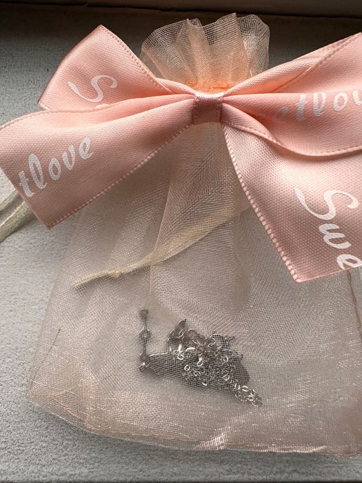 Сребърно колие с камъчета, комплект гривна с обеци с червени сърца