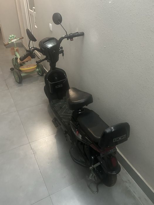 электроскутер SK8 500ватт