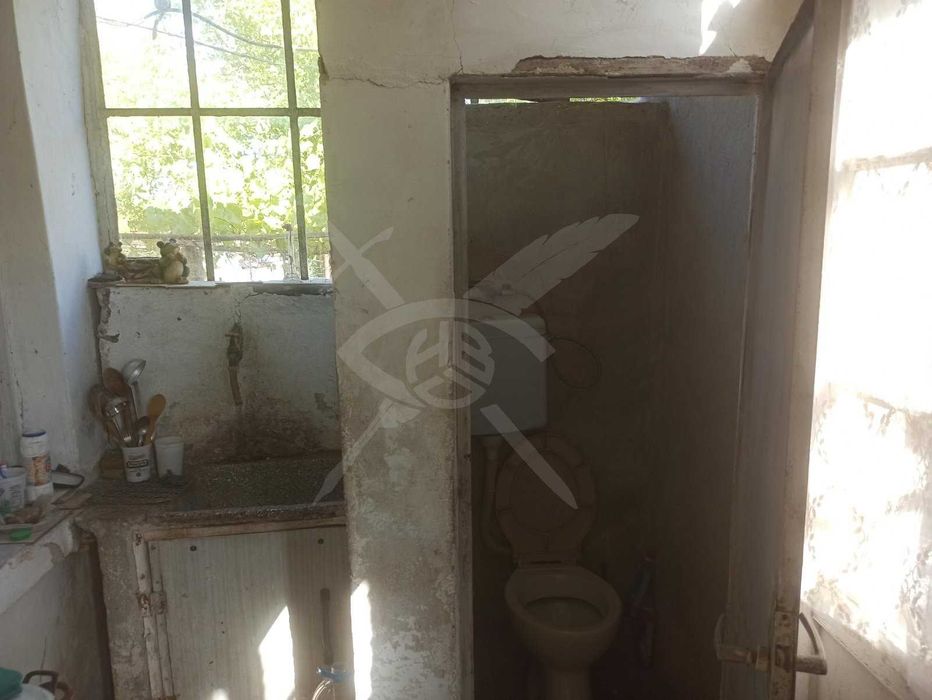 Едноетажна Къща - Камено