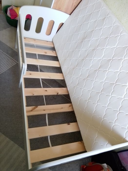 Продам детскую кроватку, 160/80