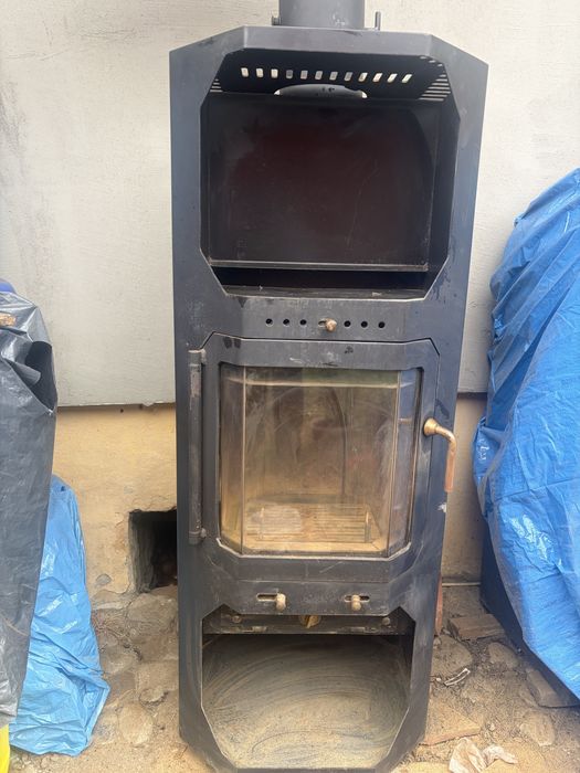 Semineu pe lemne 8kw