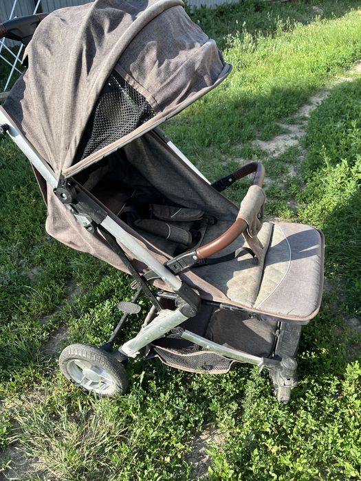 Продается коляска в хорошем состоянии