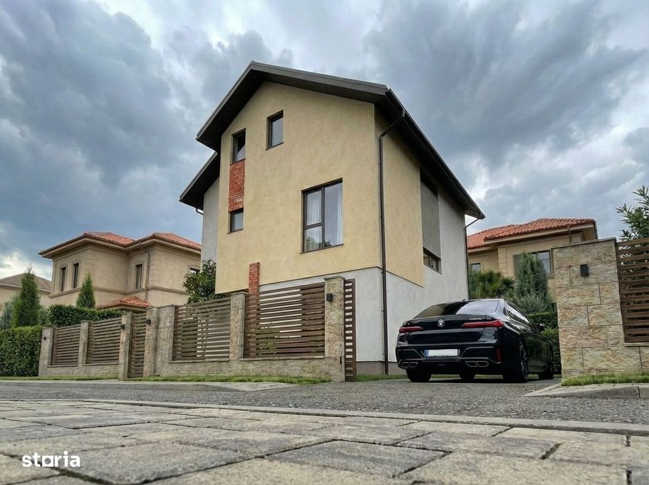 Casa individuala cu 5 camere si mansarda. Comision 0%