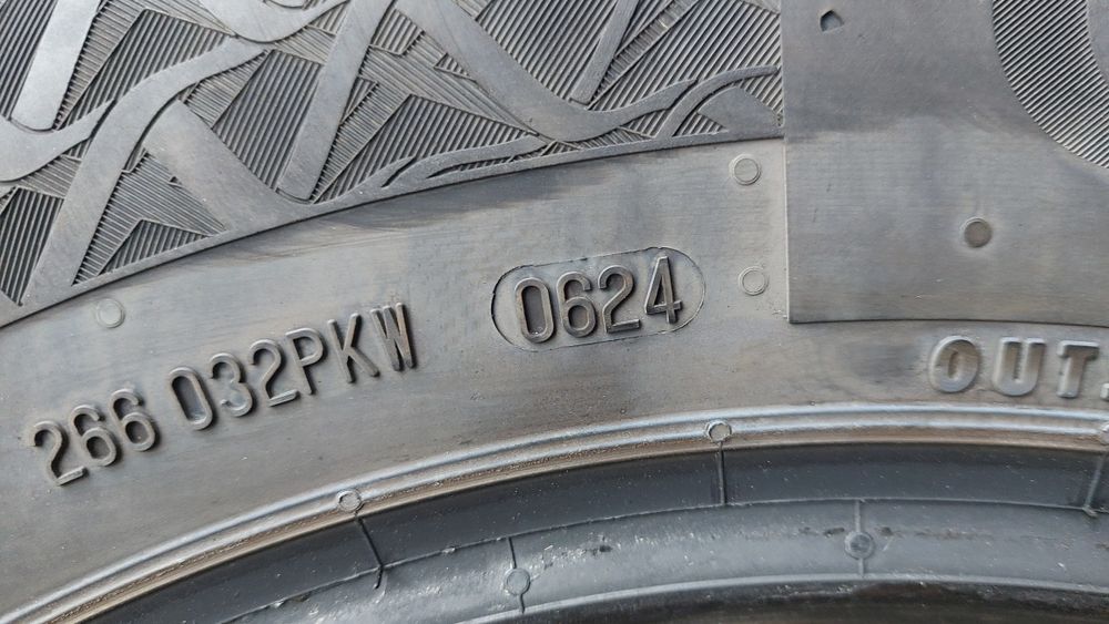 Летни гуми 215 65 16 Continental 4 броя