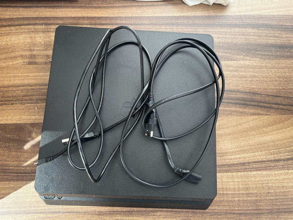 Sony PlayStation 4 slim