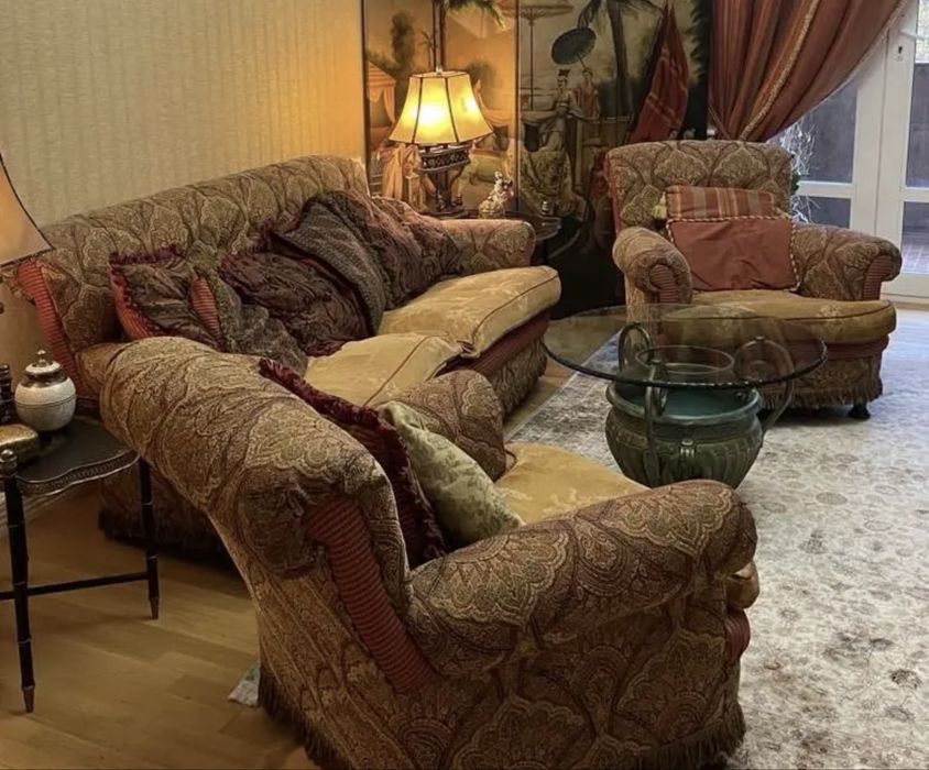 Диван и два кресла