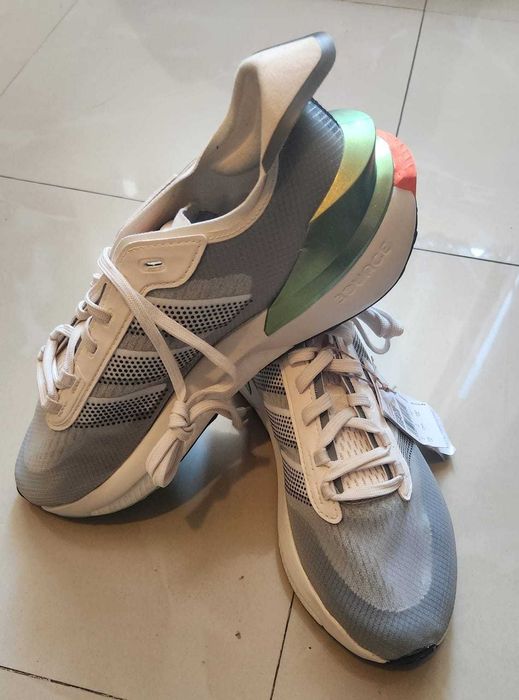 Adidas Avryn nr. 40 2/3