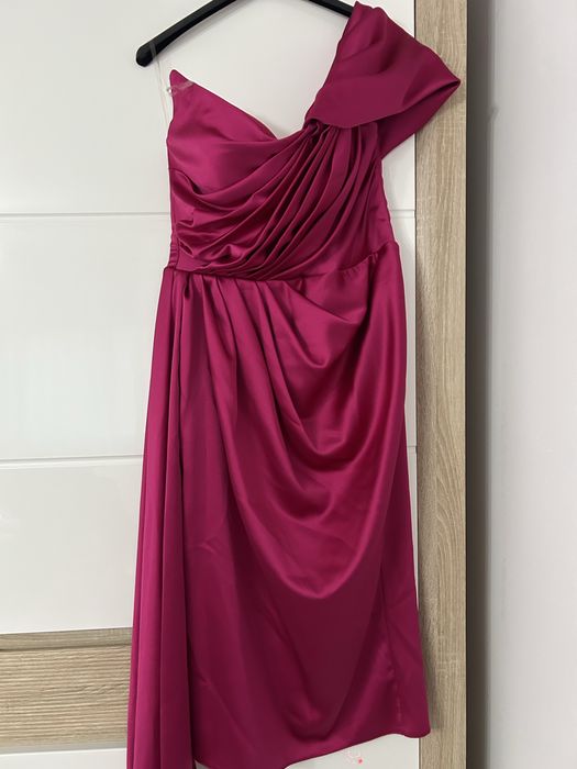 Rochii noi din satin marimea 38 si 40 ( s/m si m/l)